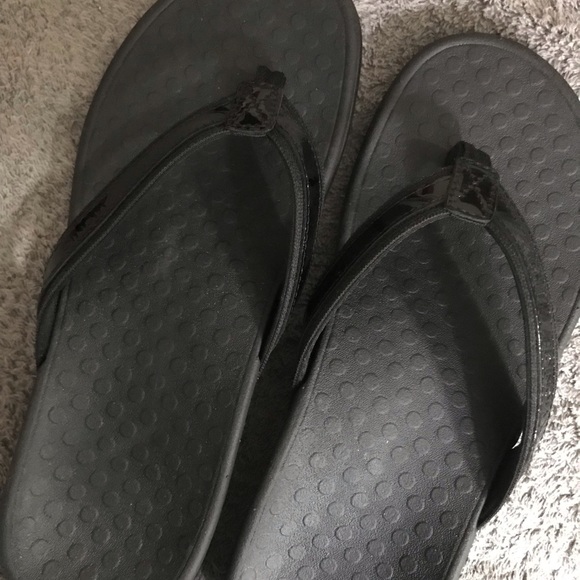 BRAND NEW WOMENS VIONIC SLIPPERS - Picture 3 of 4